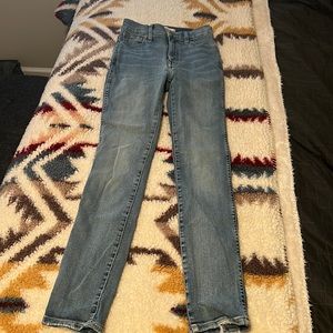 Madewell 10” High Rise Skinny Jeans Light Wash